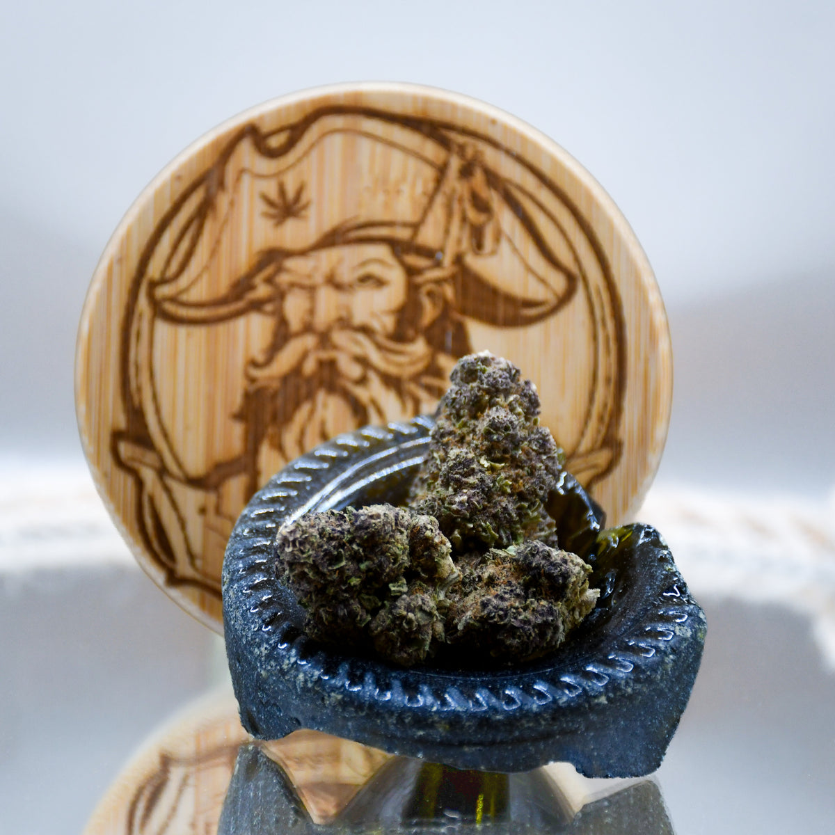 Black Widow CBG Blüten | Leicht Indica-dominiert – Captain Weedy
